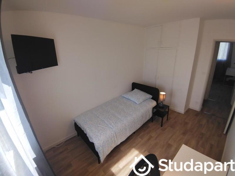 Chambre - 10 m² - 1 pièce