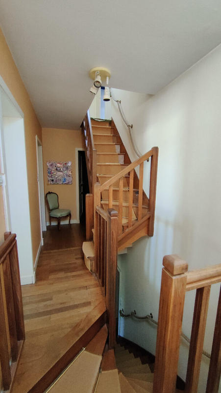 Maison - 196 m² - 7 pièces