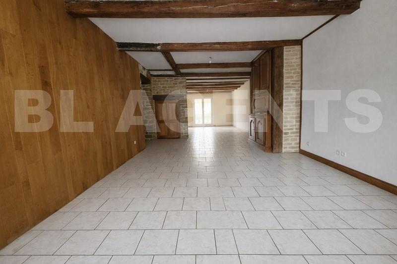 Maison ancienne - 238 m² - 8 pièces