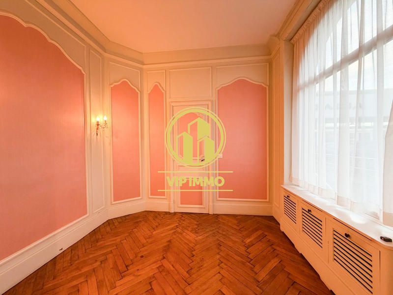 Maison - 166 m² - 8 pièces