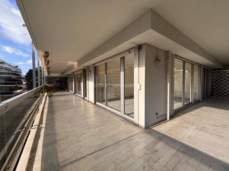 Appartement - 81 m² - 3 pièces