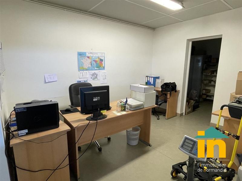 Local commercial - 1 460 m²