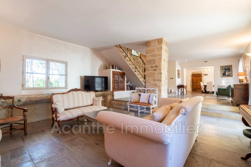 Mas - 298 m² - 8 pièces