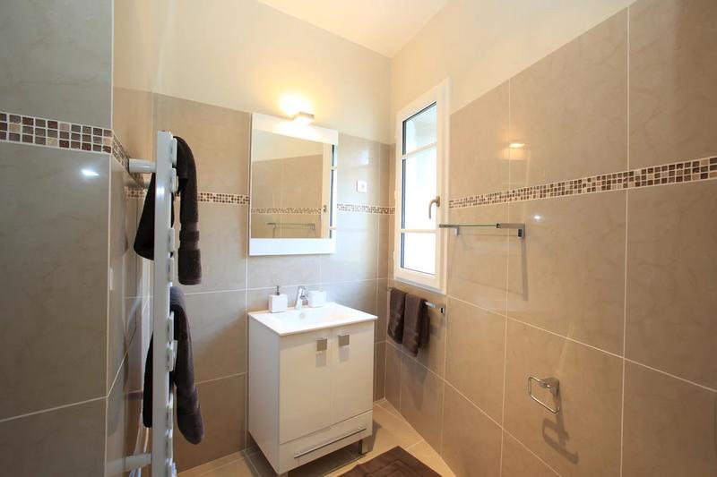 Maison - 615 m² - 16 pièces