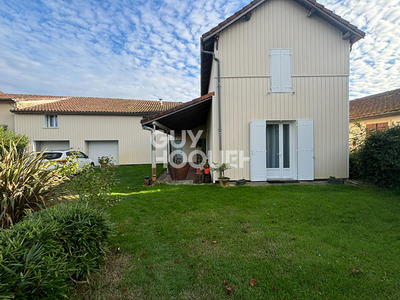Maison - 377 m² - 10 pièces