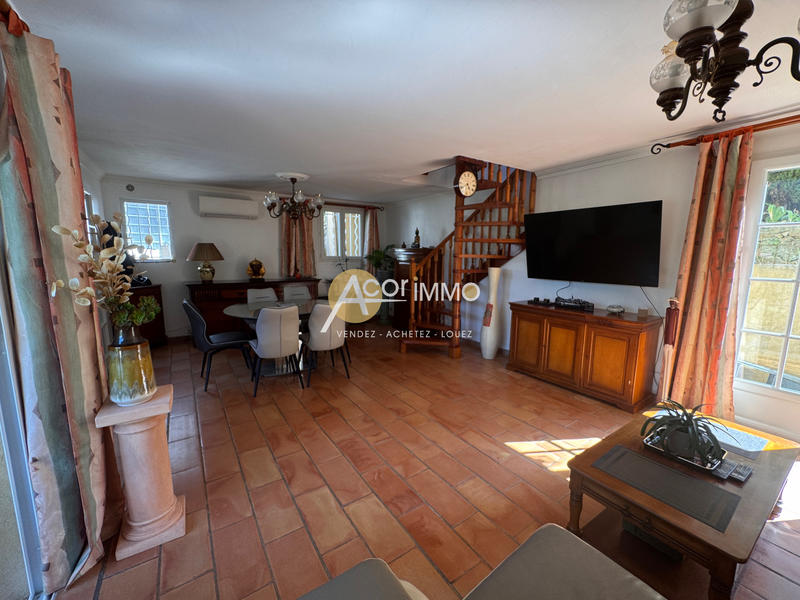 Maison - 88 m² - 4 pièces