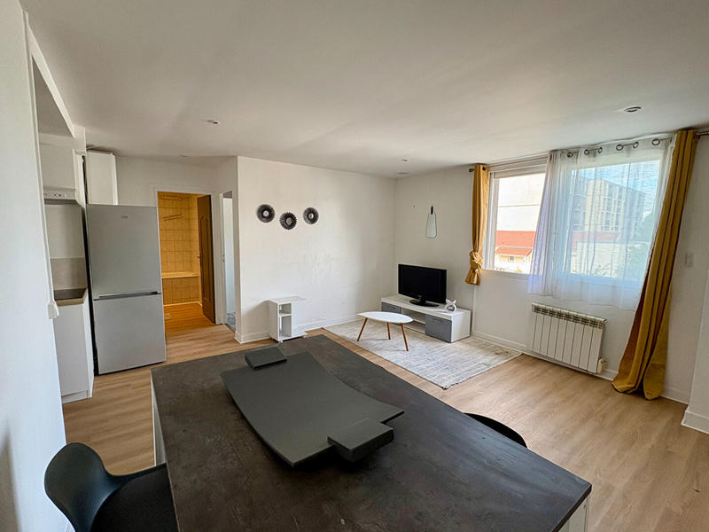 Chambre - 10 m² - 1 pièce