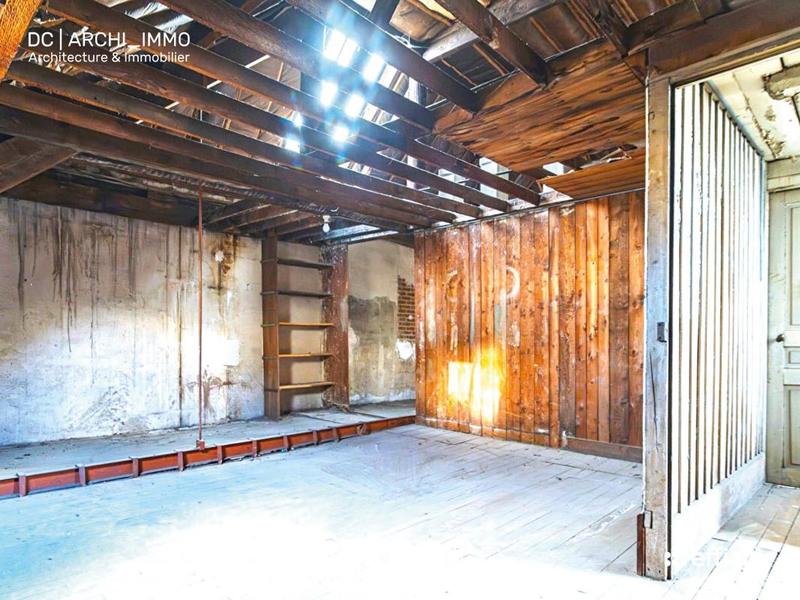 Maison - 360 m² - 10 pièces