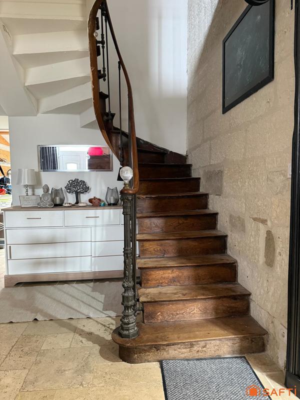 Maison - 197 m² - 7 pièces