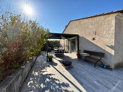 Maison - 93 m² - 4 pièces