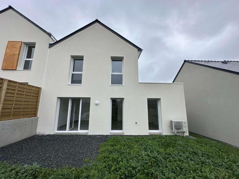 Maison - 98 m² - 5 pièces