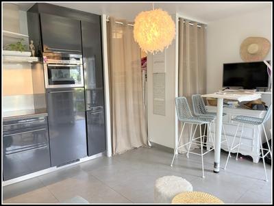 Studio - 25 m² - 1 pièce
