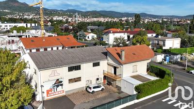 Maison - 195 m² - 9 pièces