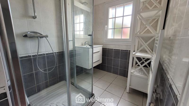 Maison - 93 m² - 5 pièces