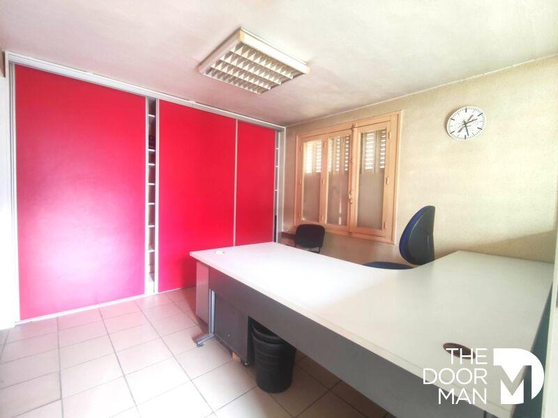 Local commercial - 170 m² - 4 pièces