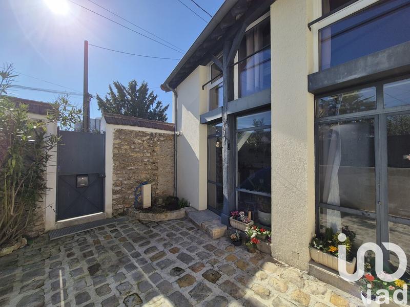 Maison - 265 m² - 10 pièces