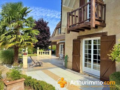 Maison - 194 m² - 6 pièces