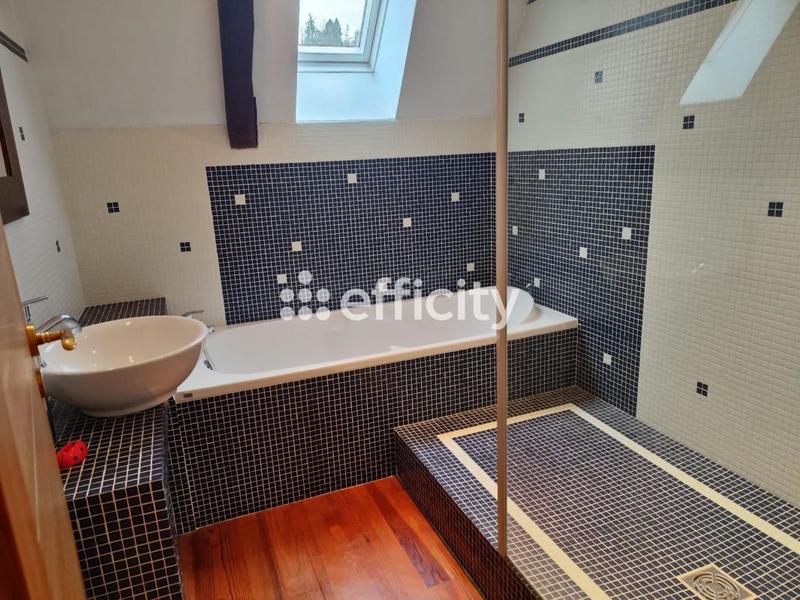 Maison - 170 m² - 5 pièces