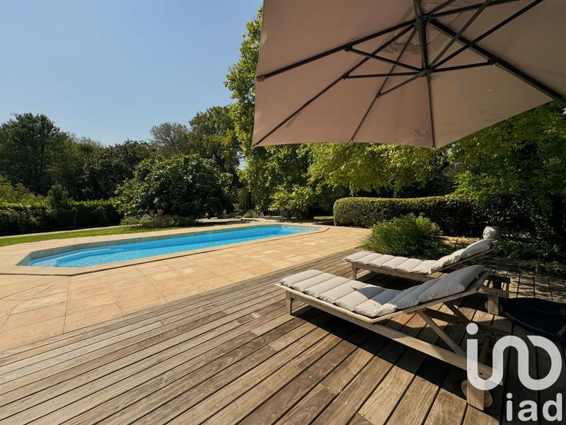 Maison - 250 m² - 8 pièces