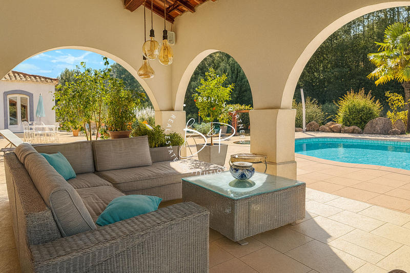 Maison - 192 m² - 8 pièces