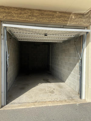 Parking / Garage - 12 m²