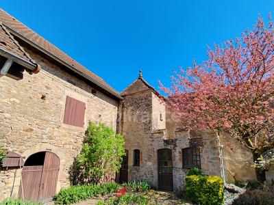 Maison - 144 m² - 5 pièces