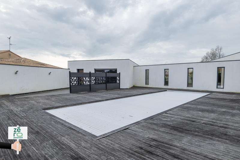 Maison - 280 m² - 7 pièces