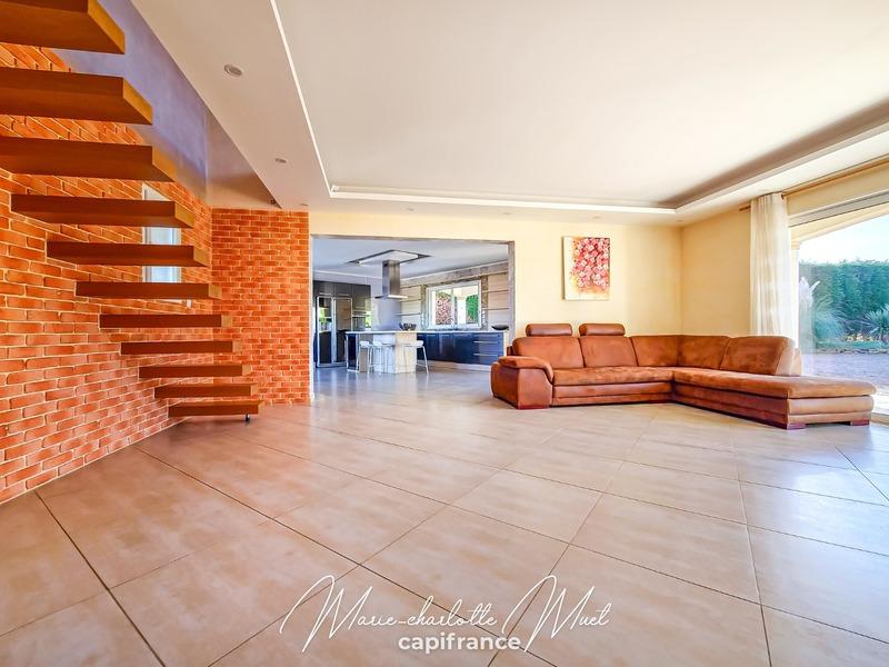 Maison - 135 m² - 4 pièces