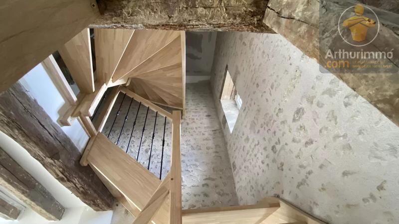 Maison - 250 m² - 8 pièces