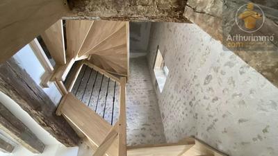 Maison - 250 m² - 8 pièces