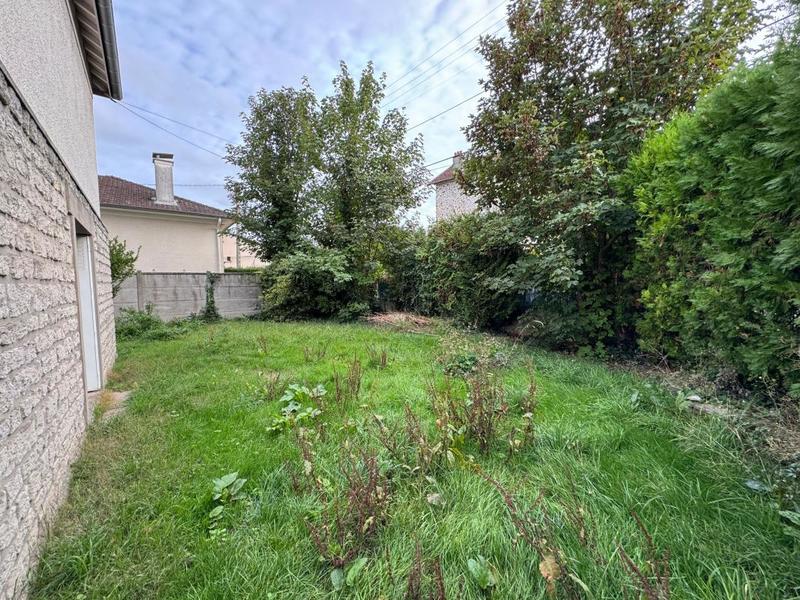 Maison - 99 m² - 4 pièces