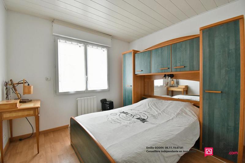 Maison - 180 m² - 9 pièces