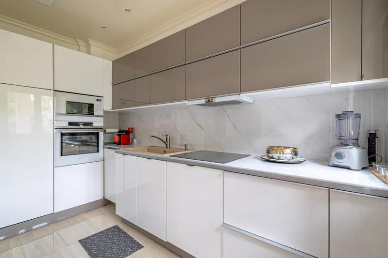 Maison - 200 m² - 7 pièces