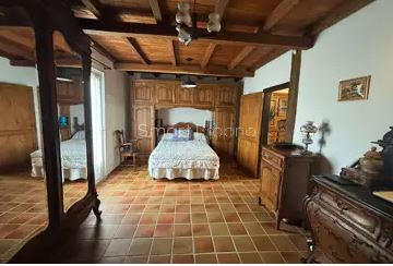 Maison - 190 m² - 8 pièces