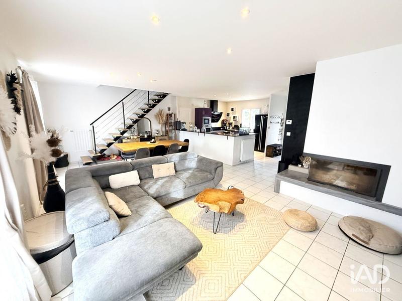 Maison - 135 m² - 6 pièces