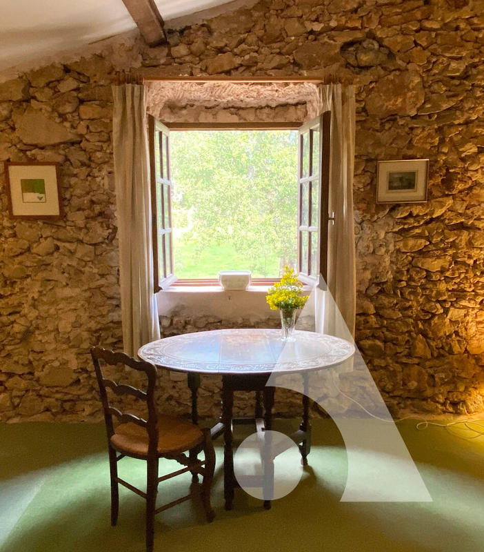 Maison - 490 m² - 19 pièces