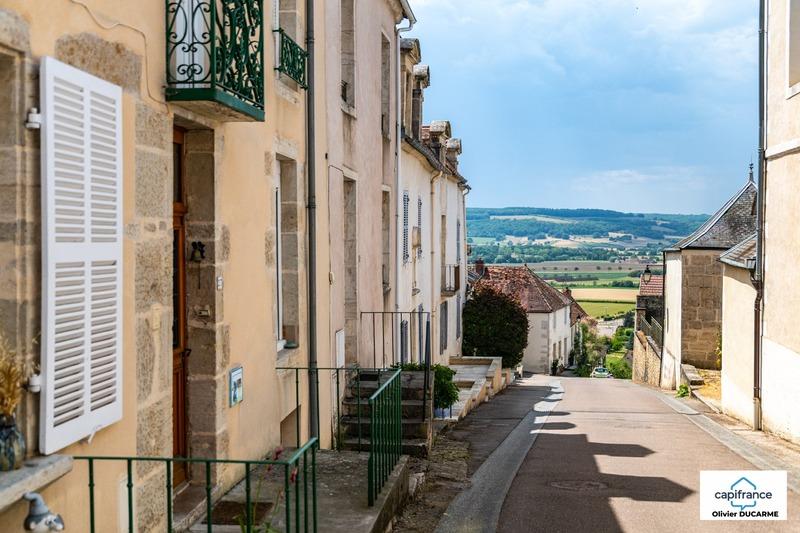 Maison de village - 228 m² - 7 pièces