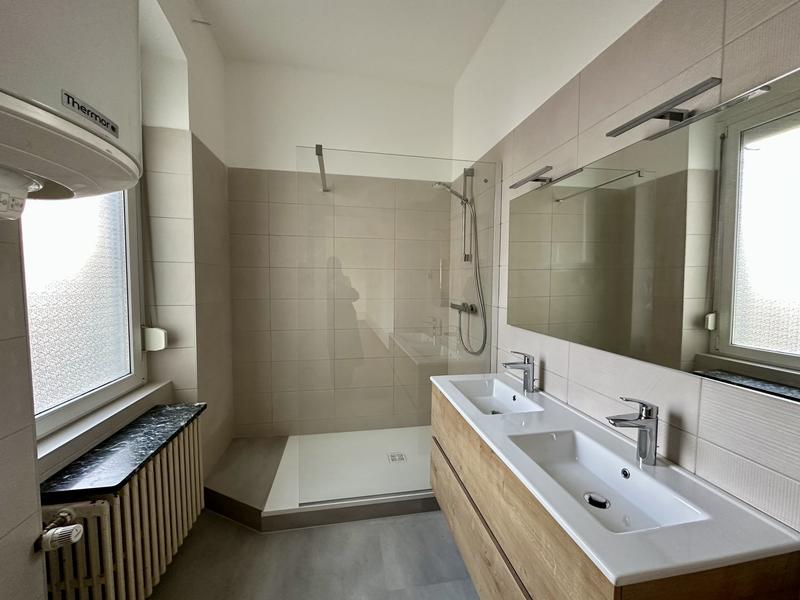 Appartement - 137 m² - 6 pièces