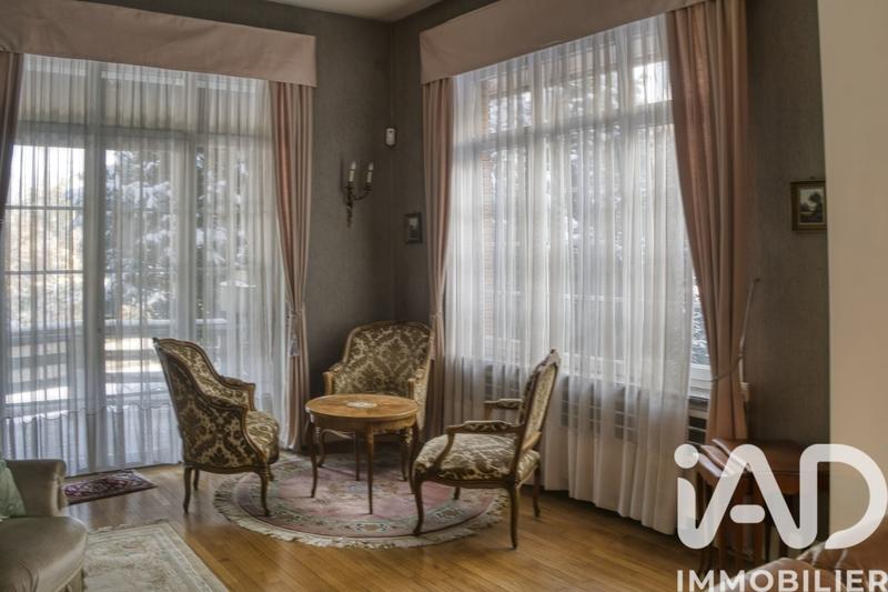 Maison - 181 m² - 7 pièces