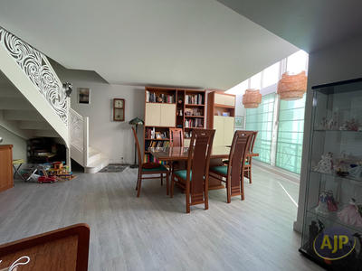 Appartement - 128 m² - 4 pièces