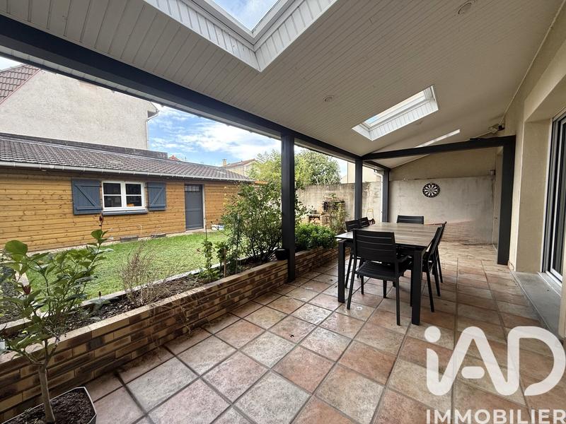 Maison - 101 m² - 5 pièces