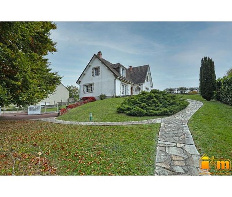 Maison traditionnelle - 140 m² - 6 pièces