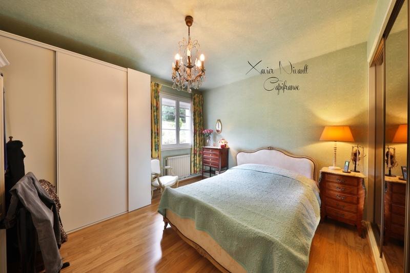 Maison - 238 m² - 6 pièces