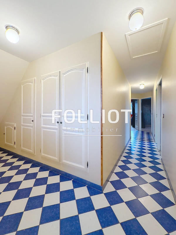 Maison - 142 m² - 5 pièces