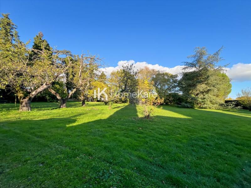 Maison - 327 m² - 7 pièces