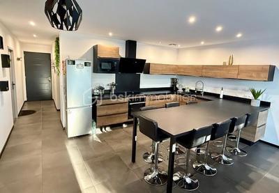 Maison - 96 m² - 4 pièces