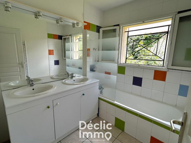 Maison - 90 m² - 5 pièces