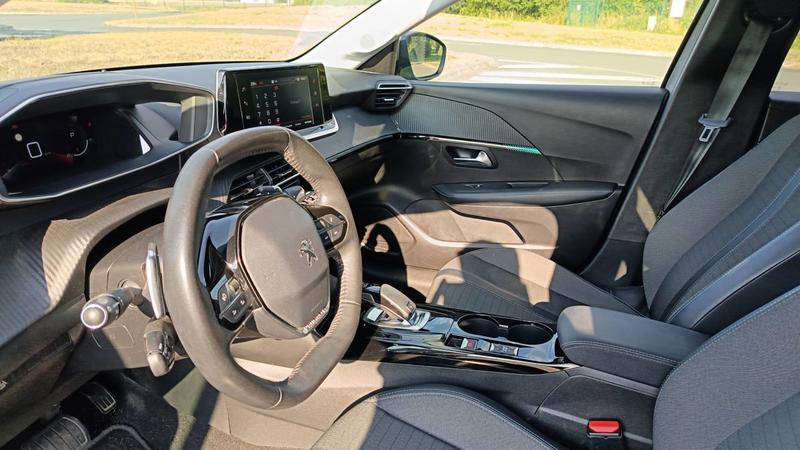 Peugeot 208 1.2 Puretech 130 Eat8 Allure Business - Automatique