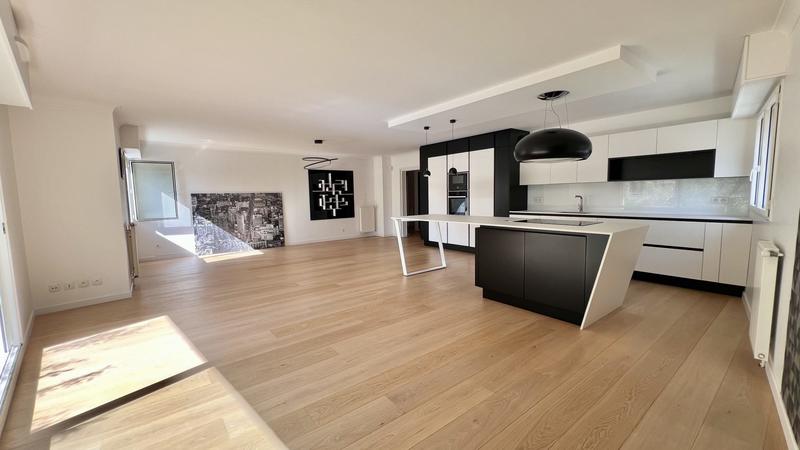 Appartement - 166 m² - 7 pièces