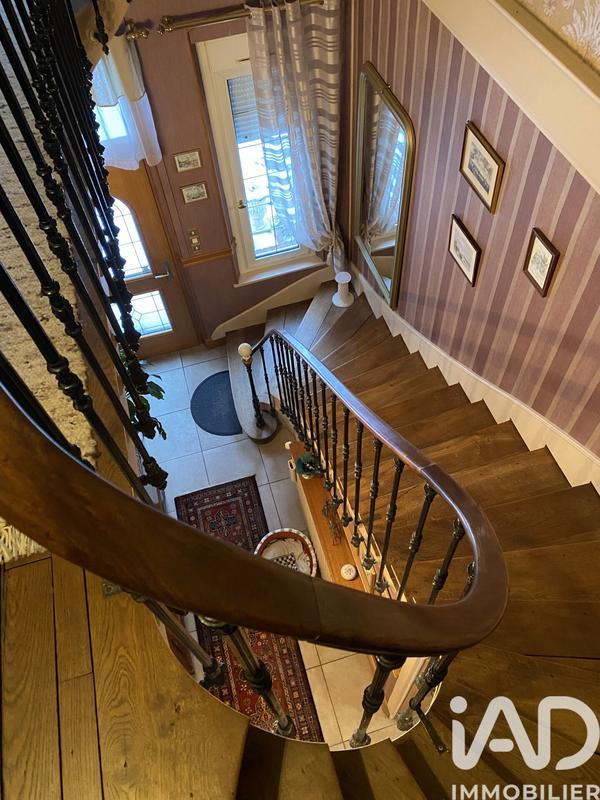 Maison - 273 m² - 7 pièces